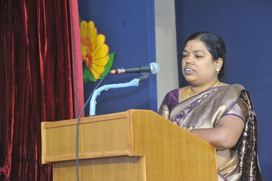 Chief Guest Mrs. Sumitra addressing the audience